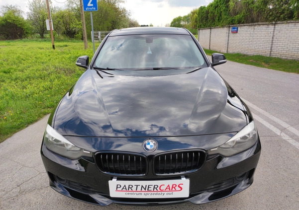 BMW Seria 3 cena 49900 przebieg: 207000, rok produkcji 2014 z Łobez małe 254